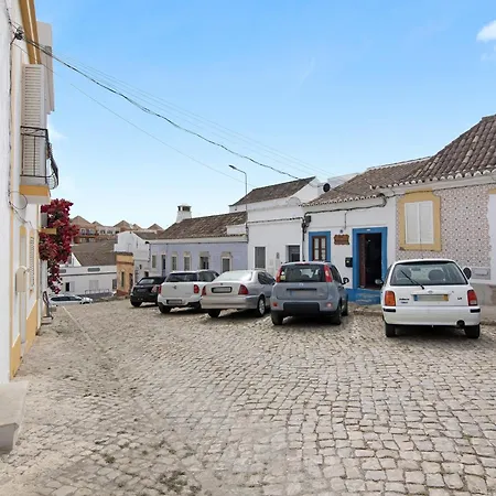 Ana Townhouse Nyaraló