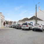 Ana Townhouse
